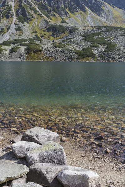 Лето в долине 5 озер в горах Высоких Татр — стоковое фото
