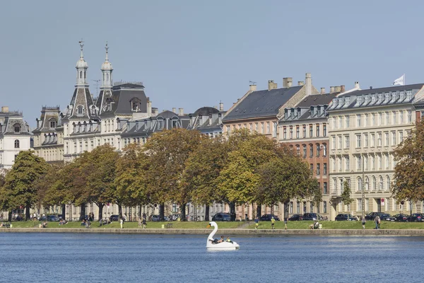 COPENHAGEN, DENMARK -SEPTEMBER 8: Sortedams Soe in Copenhagen, D — Stock Photo, Image