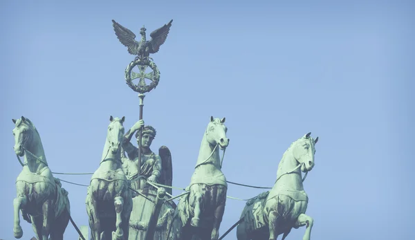 Berlin, deutschland - 11. april 2014: die quadriga auf dem büstenhalter — Stockfoto