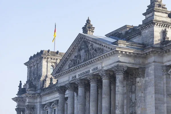 BERLÍN, ALEMANIA - 11 DE ABRIL DE 2014: Edificio del Reichstag, sede del — Foto de Stock