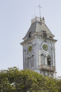 Stone Town Sarayı Müzesi (wo hanesi çan kulesi saat