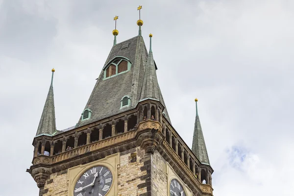 Blick auf das alte Rathaus mit astronomischer Uhr — Stockfoto