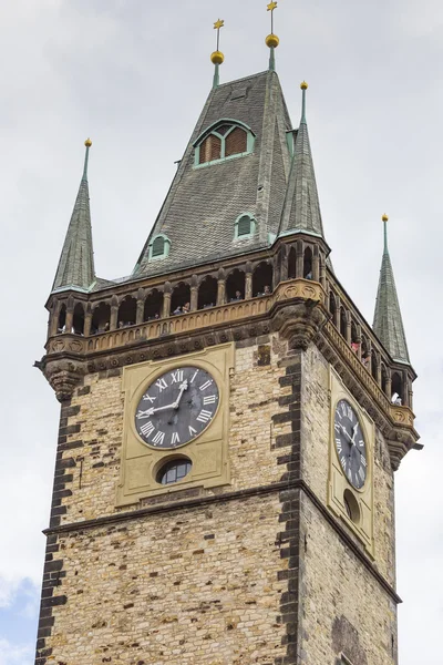 Vista del Antiguo Ayuntamiento con reloj astronómico — Foto de Stock