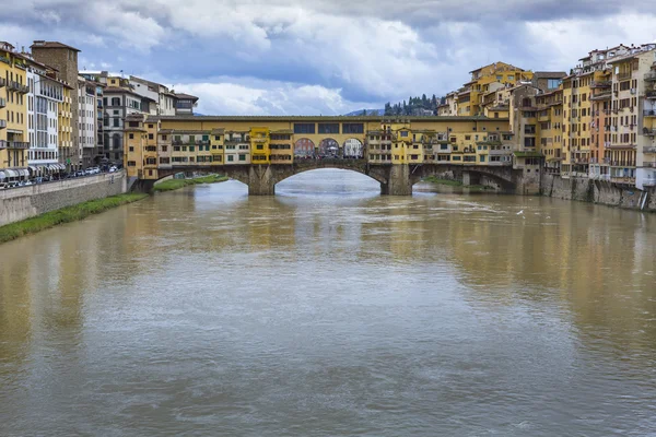 FLORENCE, ITALY - 07 MARCH, 2016: Ponte Vecchio, Florence, Italy — Stok fotoğraf
