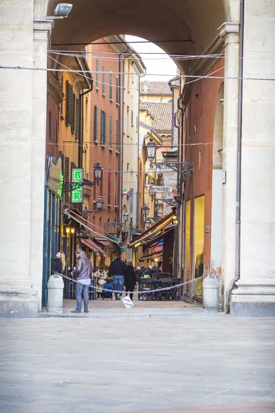 BOLOGNA, ITALY - 05 MARCH, 2016: General view of the downtown str. — стоковое фото