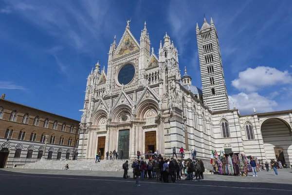 SIENA, ITALY - 10 MARCH, 2016: Santa Maria Assunta Cathedral in — Stock Photo, Image