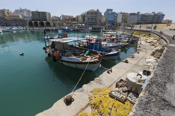 Halászhajók kikötő Heraklion, Kréta, Görögország — Stock Fotó