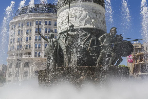 SKOPJE, MACEDONIA - 14 DE ABRIL DE 2016: Estatua de Alejandro Magno — Foto de Stock