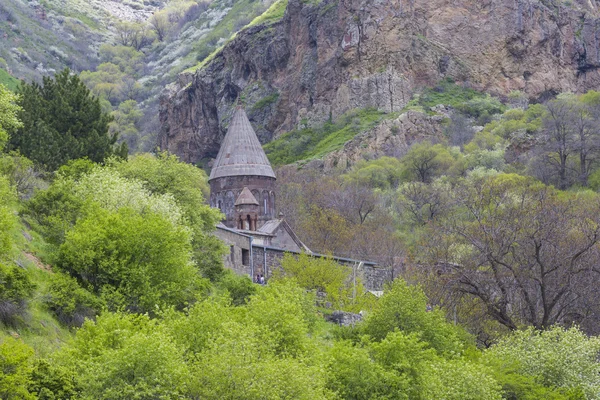 Монастырь Гегард, уникальное архитектурное сооружение в К — стоковое фото