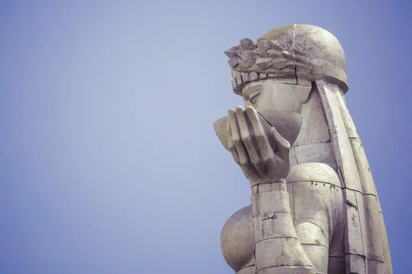 TBILISI, GEORGIA - 07 MAI 2016: Statuia Mamei Georgia. Eu. — Fotografie, imagine de stoc