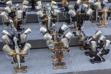 Gürcistan'dan inek boynuz popüler Hediyelik eşya.