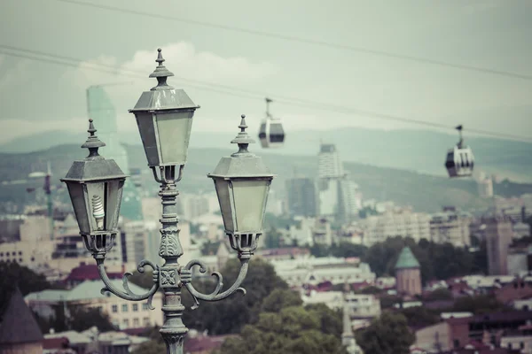 Tbilisi, Gruzja-maj 07, 2016: Kolejka linowa na miasto Tbilisi — Zdjęcie stockowe