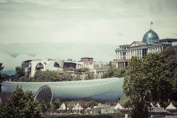 TBILISI, GEORGIA - 07 de maio de 2016: Teatro de Música e Drama, Exh — Fotografia de Stock