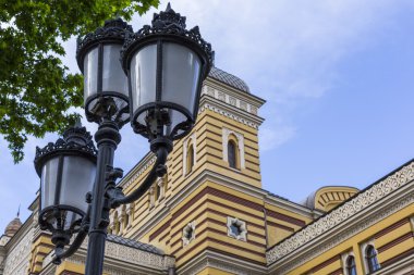 Tiflis, Gürcistan - 07 Mayıs: Yenilenmiş Tiflis Sta'nın dış cephesi
