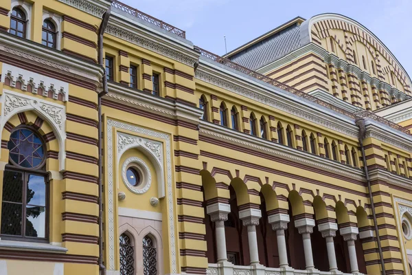 TBILISI, GEORGIA - 07 DE MAYO: El exterior de Tbilisi Sta renovado — Foto de Stock