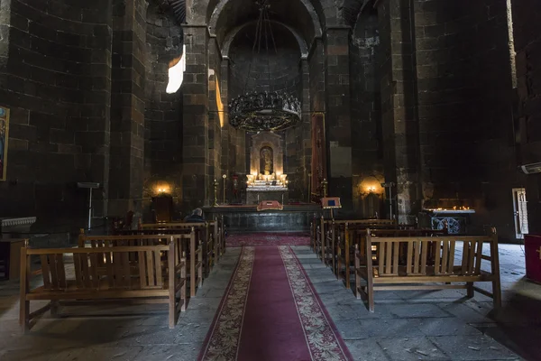 Echmiadzin, Armenië - 02 mei 2016: Iside Armeense Apostolische chu — Stockfoto