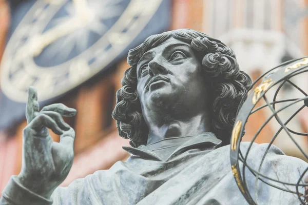 Monument of great astronomer Nicolaus Copernicus, Torun, Poland — Stock Photo, Image