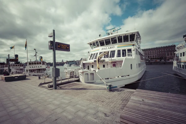 Stockholm, Svédország - május 21-én, 2016:View, Blasieholmeshamnen, Sto — Stock Fotó