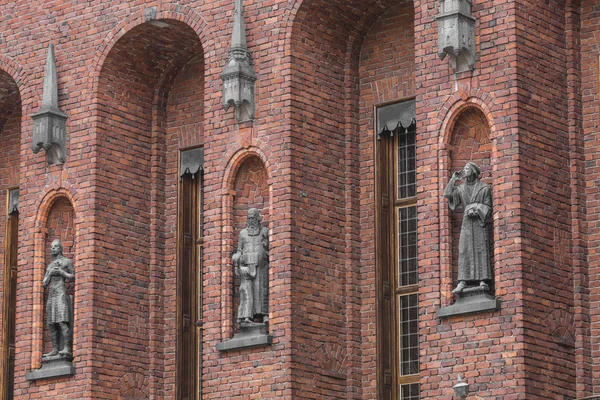 Estocolmo, Suecia, 21 de mayo de 2016: Ayuntamiento de Stadshuset, visita turística — Foto de Stock