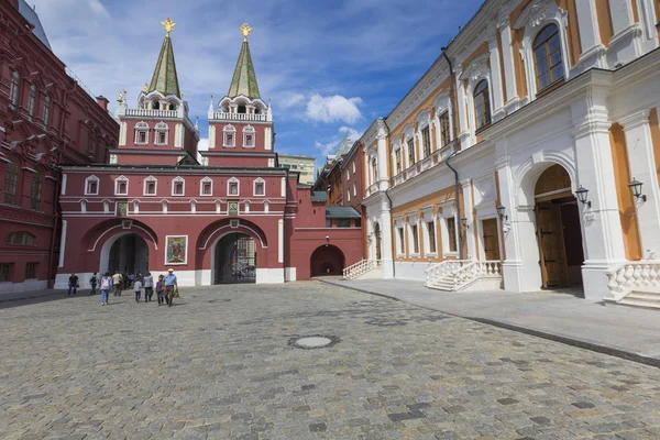Μόσχα, Ρωσία - 03 Ιουνίου: Προβολή στην Voskresenskie πύλη στο Κρεμλίνο — Φωτογραφία Αρχείου