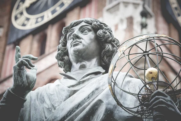 Monument of great astronomer Nicolaus Copernicus, Torun, Poland — Stock Photo, Image