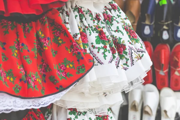 Vestiti tradizionali a Zakopane, Polonia . — Foto Stock