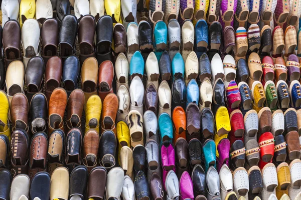 Kolorowe kapcie marokański, Marrakesz — Zdjęcie stockowe