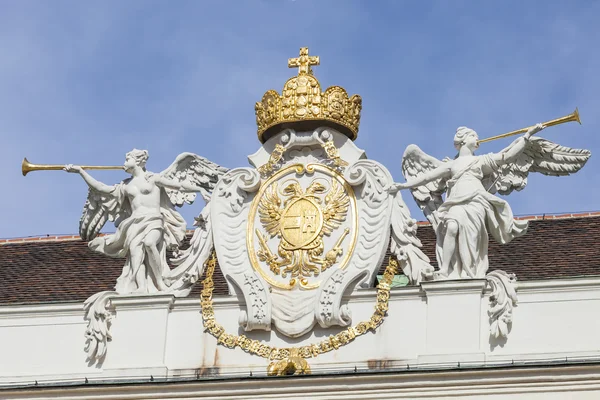 ВЕНА, АВСТРИЯ, ЕС - ИЮНЬ 05, 2016: Vienna Hofburg Imperial P — стоковое фото