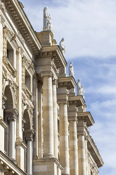 VIENNA, AUSTRIA, E.U. - JUNE 05, 2016:Beautiful view of famous N — Stock Photo, Image