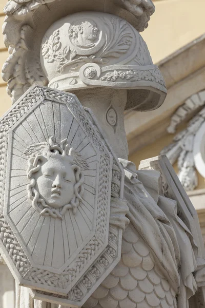 Відень, Австрія, Директива ЄС щодо - June05, 2016: Палац Schonbrunn. Sculptu — стокове фото