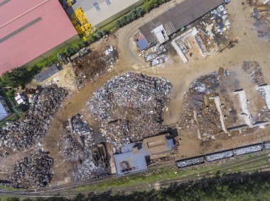 Endüstriyel yer üzerinde havadan görünümü.