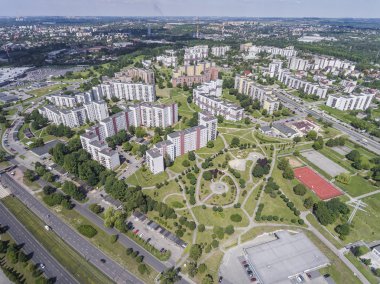 Tipik Sosyalist blok daireler Polonya. Doğu Avrupa. Görünüm fr