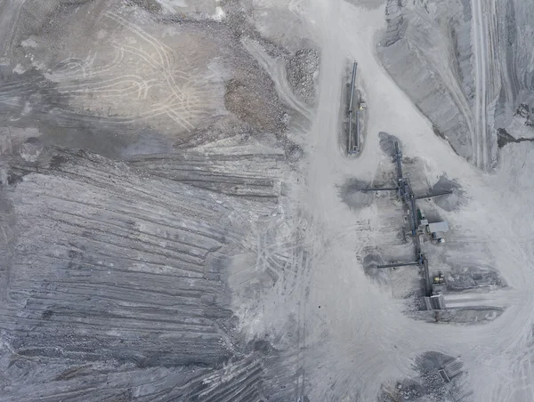 Vue aérienne des carrières de sable à ciel ouvert. Vue d'en haut. — Photo