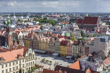 Wroclaw, Polonya - 07 Temmuz 2016: Doğal yaz hava panorama o