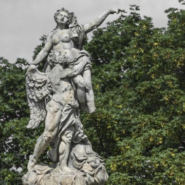 Walbrzych, Polonya - 07 Temmuz 2016: Ksia yakınındaki güzel anıtları