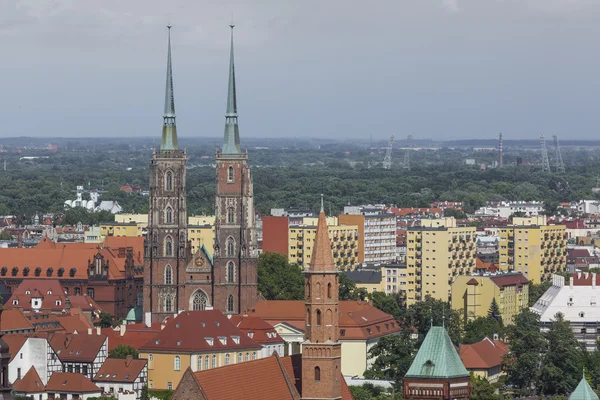 Wroclaw, Polonya - 07 Temmuz 2016: Doğal yaz hava panorama o — Stok fotoğraf