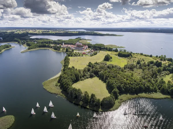 Lake Wigry National Park. Suwalszczyzna, Poland. Blue water and — Stock Photo, Image