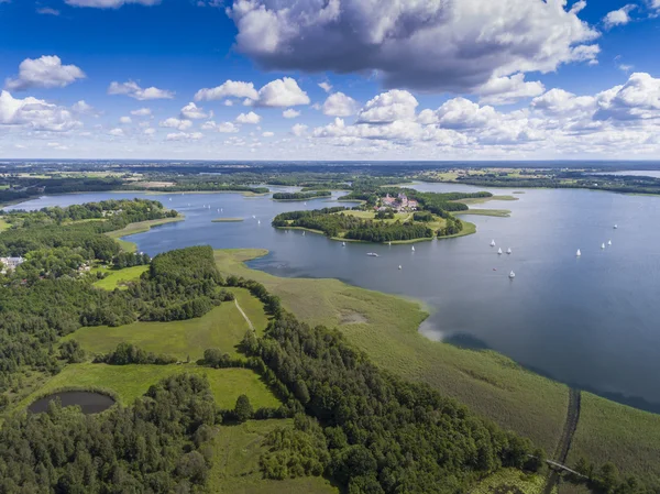 Jeziora Wigierskiego Parku Narodowego. Dziewiczych, Polska. Niebieski Woda i — Zdjęcie stockowe