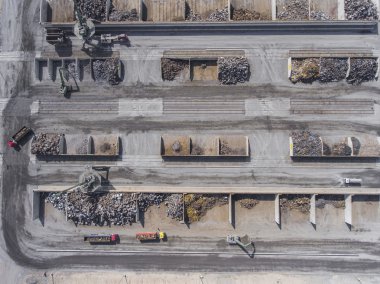 Demir kazık, iş makineleri geri dönüşüm hammadde. Metal atık ju