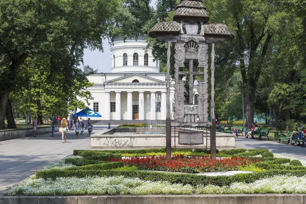 CHISINAU, MOLDOVA - 30 de julho de 2016: Cathedral Park em 30 de julho de 20 — Fotografia de Stock