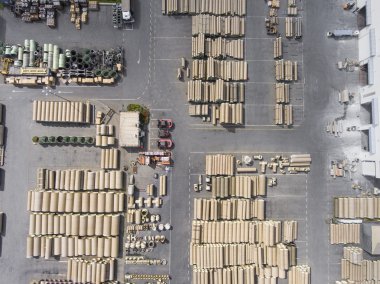 Endüstriyel beton drenaj boruları inşaat için yığılmış. Yeni