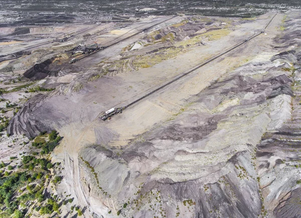 Exploitation à ciel ouvert en Pologne. Terres détruites. Vue d'en haut . — Photo