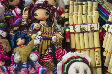 Peru yerel pazarda otantik Güney Amerika panflutes.