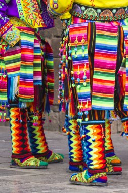 Cusco - Peru - 06 Haziran 2016: Peru dansçılar içinde geçit töreni