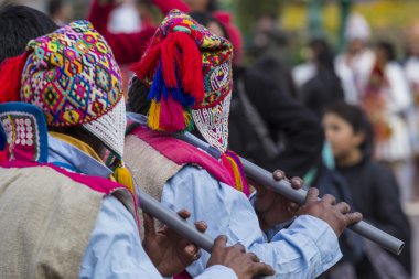 Cusco - Peru - 06 Haziran 2016 Bir bando bilinmeyen müzisyenler