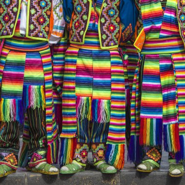 Cusco - Peru - 06 Haziran 2016: Peru dansçılar içinde geçit töreni