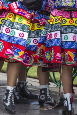 Cusco - Peru - 06 Haziran 2016: Peru dansçılar içinde geçit töreni