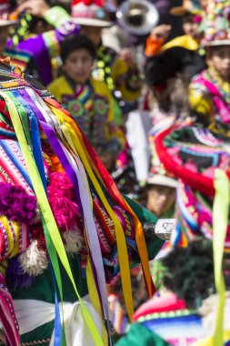 Cusco - Peru - 06 Haziran 2016: Peru dansçılar içinde geçit töreni