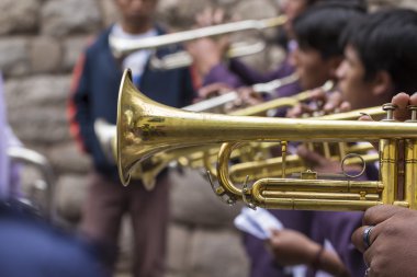 Cusco - Peru - 06 Haziran 2016 Bir bando bilinmeyen müzisyenler