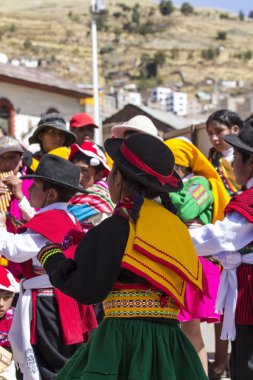 : Puno, Peru - 20 Ağustos 2016: Perulu şehir d yerel insanlardan